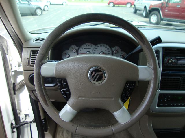 Mercury Mountaineer 2002 photo 25