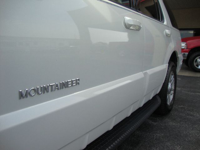 Mercury Mountaineer 2002 photo 37