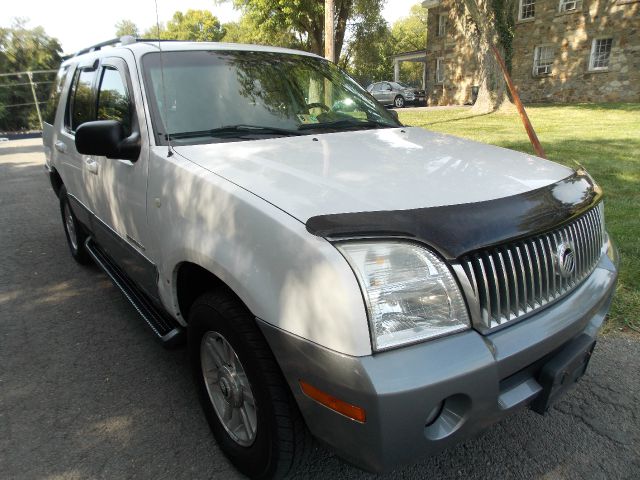 Mercury Mountaineer 2002 photo 2