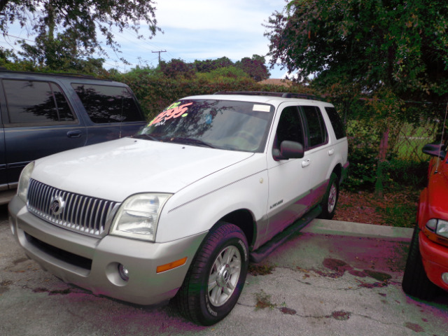 Mercury Mountaineer 2002 photo 3