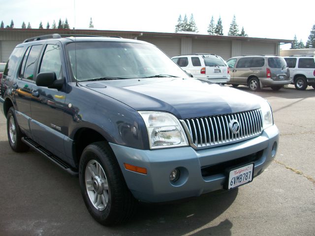 Mercury Mountaineer 2002 photo 1