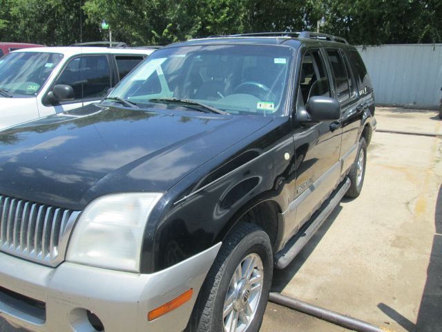 Mercury Mountaineer EX - DUAL Power Doors SUV