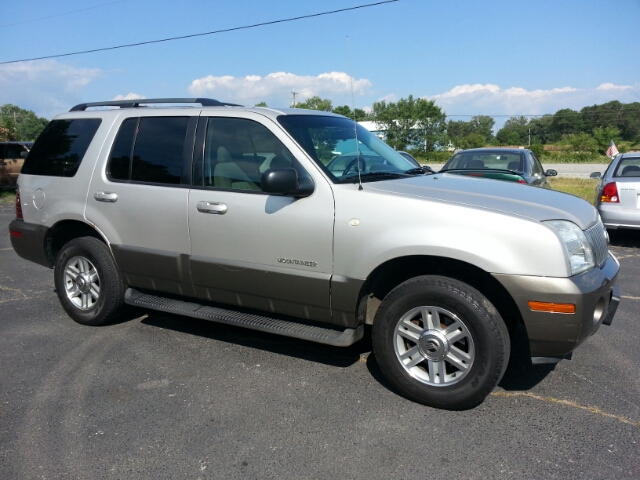 Mercury Mountaineer 2002 photo 1