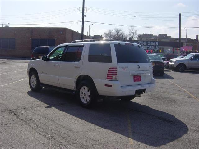 Mercury Mountaineer 2002 photo 2