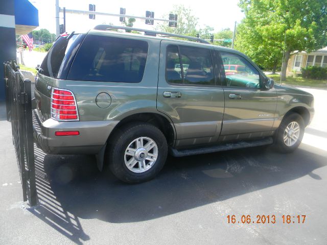 Mercury Mountaineer EX - DUAL Power Doors SUV