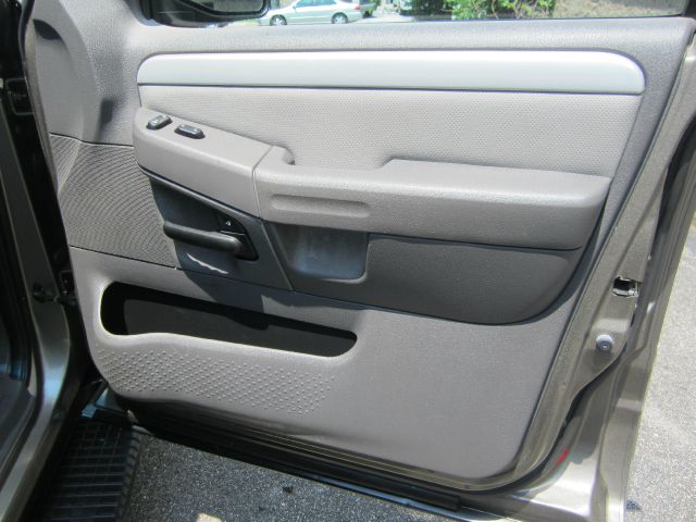 Mercury Mountaineer 2002 photo 32