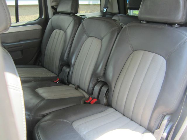 Mercury Mountaineer 2002 photo 46