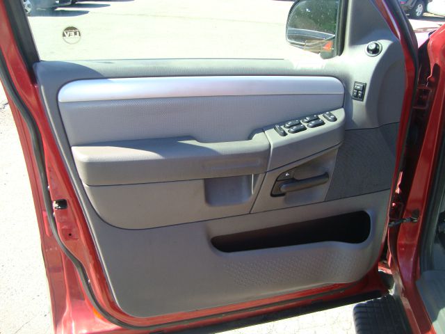 Mercury Mountaineer 2002 photo 14