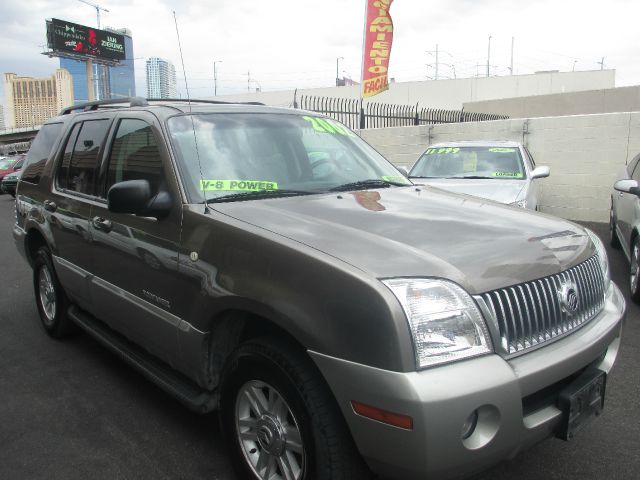 Mercury Mountaineer 2002 photo 2