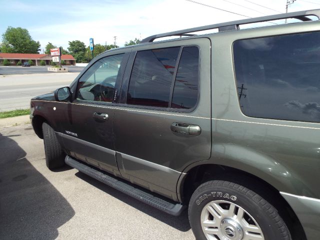 Mercury Mountaineer 2002 photo 2