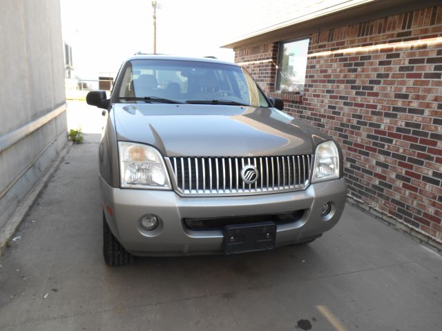 Mercury Mountaineer EX - DUAL Power Doors SUV