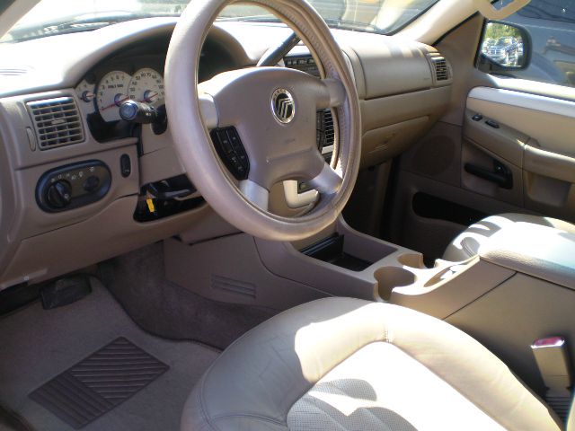 Mercury Mountaineer 2002 photo 1