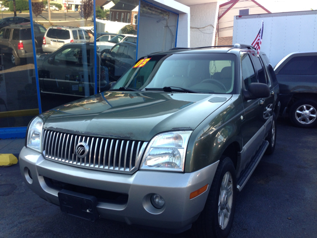 Mercury Mountaineer 2003 photo 2