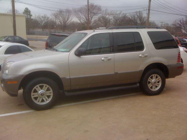 Mercury Mountaineer 2003 photo 1