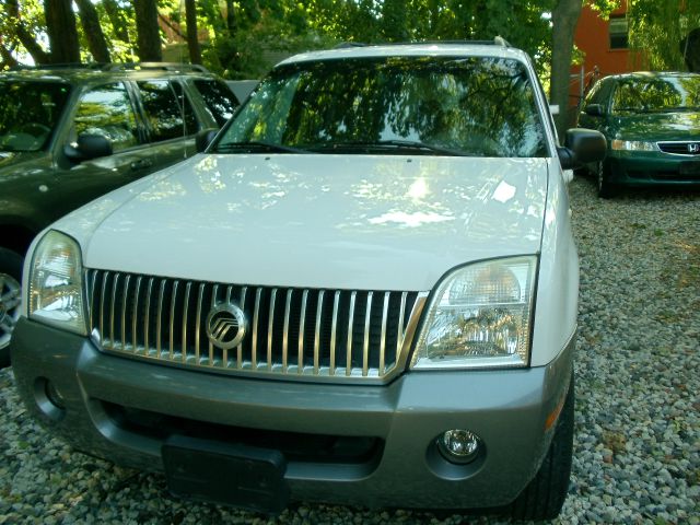 Mercury Mountaineer 2003 photo 1