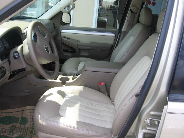 Mercury Mountaineer 2500 HD 4X4 SUV