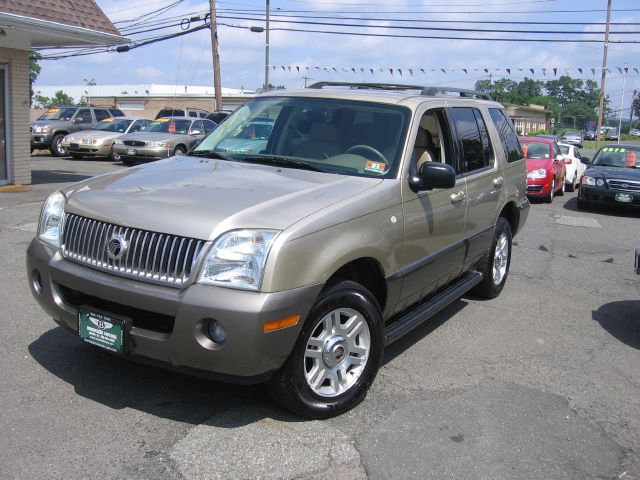 Mercury Mountaineer 2003 photo 2