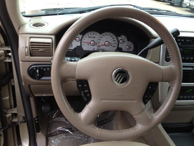 Mercury Mountaineer 2003 photo 10