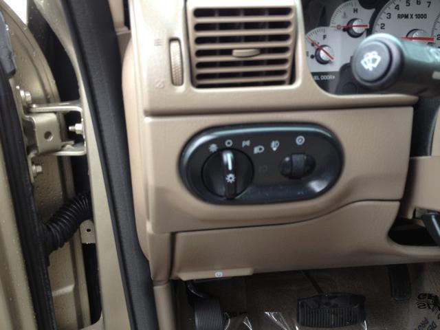 Mercury Mountaineer 2003 photo 11