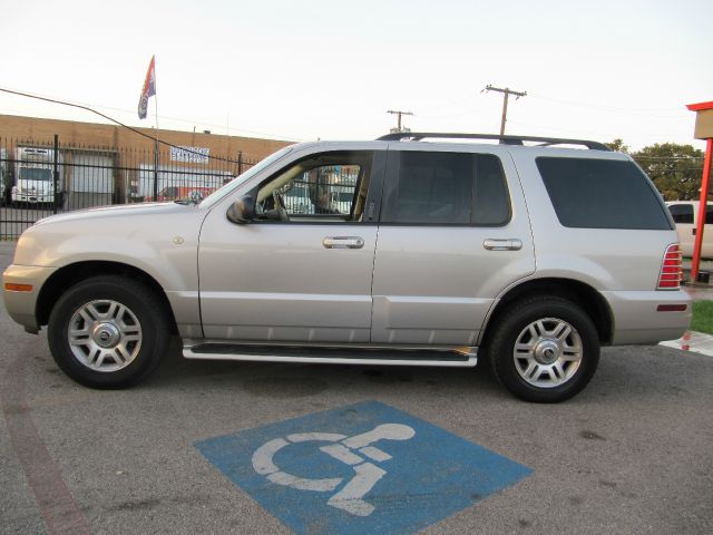 Mercury Mountaineer 2003 photo 1