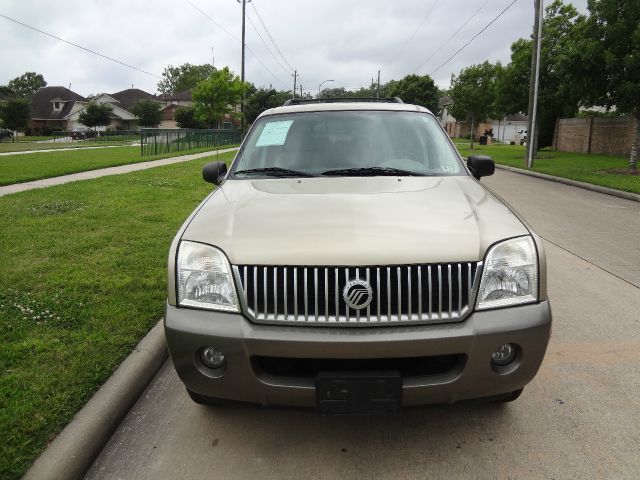 Mercury Mountaineer 2003 photo 1