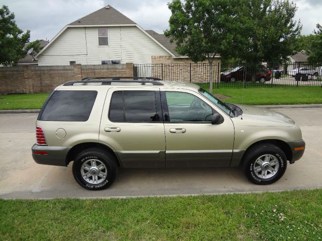 Mercury Mountaineer 2003 photo 2