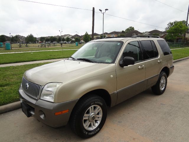 Mercury Mountaineer 2003 photo 3