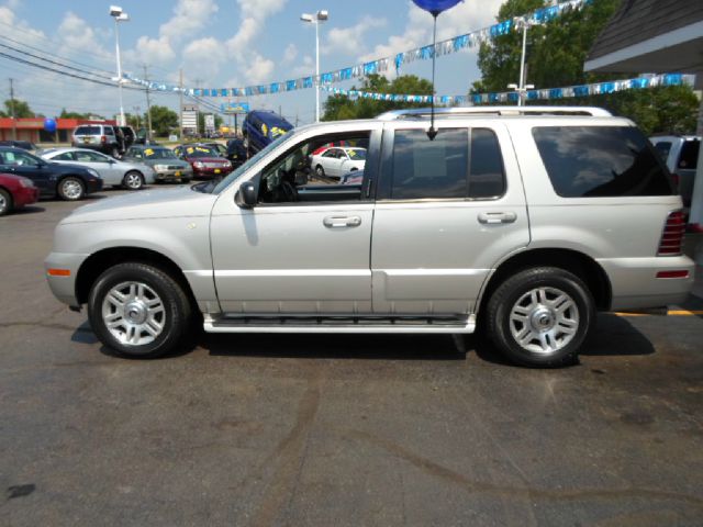 Mercury Mountaineer 2003 photo 2