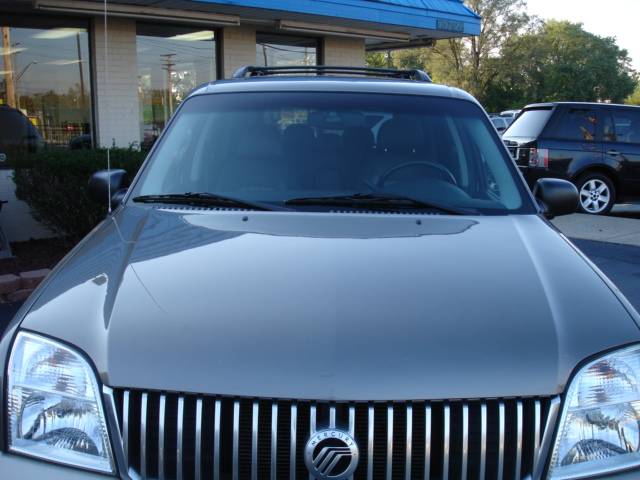 Mercury Mountaineer 2004 photo 3