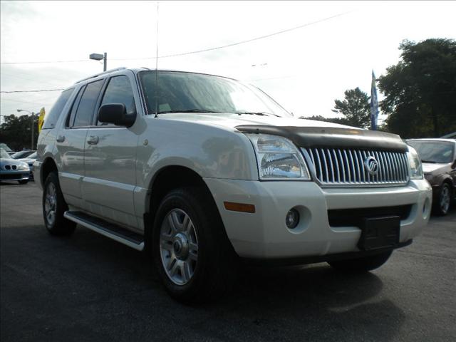 Mercury Mountaineer 2004 photo 1