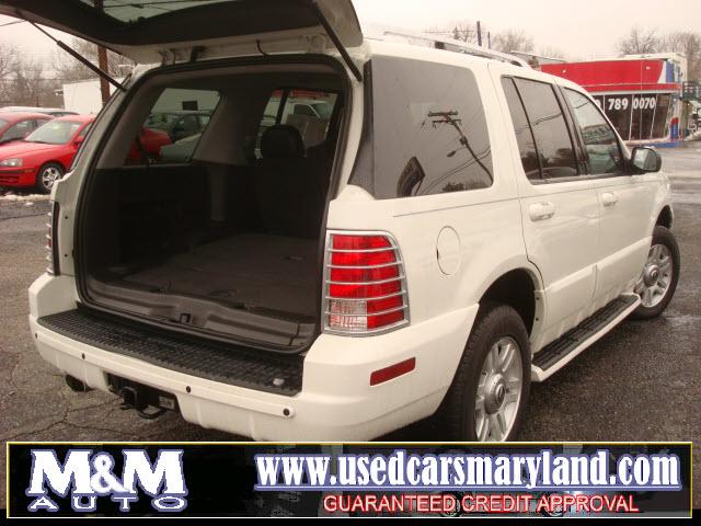 Mercury Mountaineer 2004 photo 1