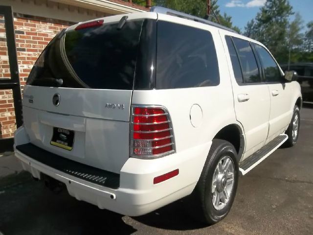 Mercury Mountaineer 2004 photo 1