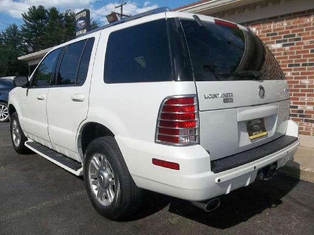 Mercury Mountaineer 2004 photo 3