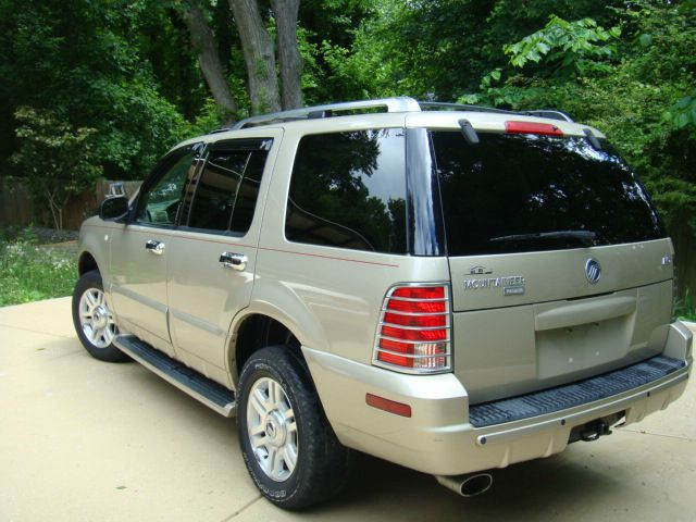 Mercury Mountaineer Crome SUV