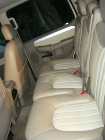 Mercury Mountaineer 2004 photo 5