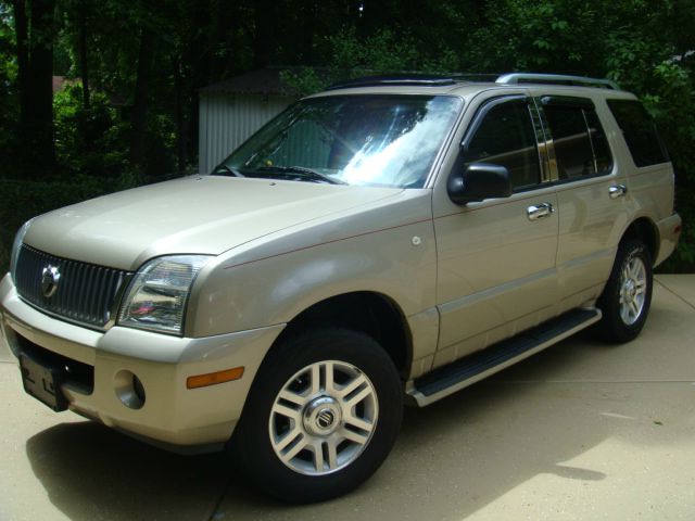 Mercury Mountaineer 2004 photo 8