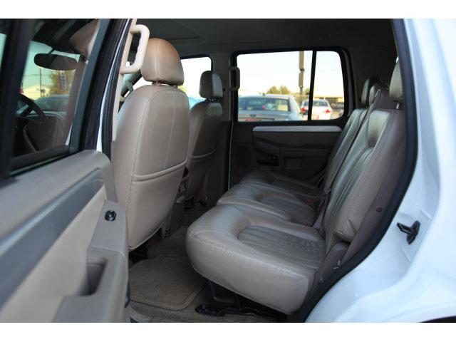 Mercury Mountaineer 2004 photo 4