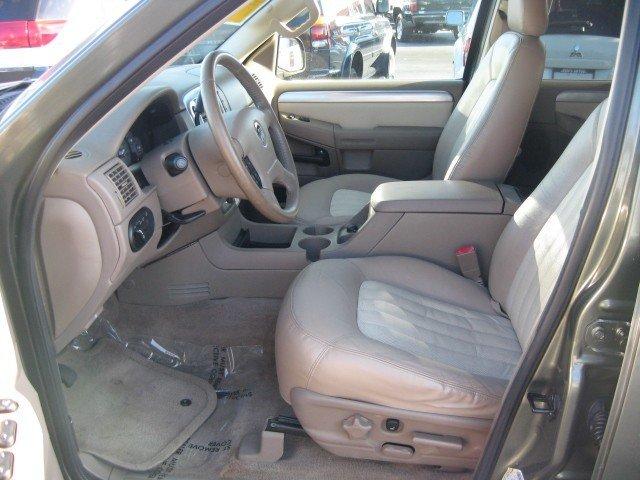 Mercury Mountaineer 2004 photo 1