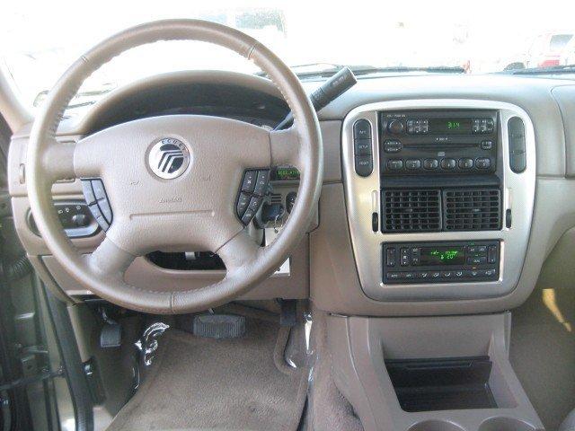 Mercury Mountaineer 2004 photo 3