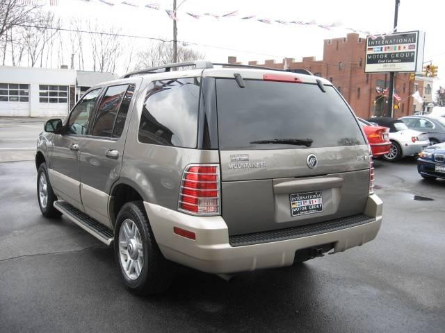 Mercury Mountaineer 2004 photo 3