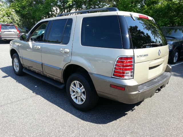 Mercury Mountaineer 4dr Base Van SUV