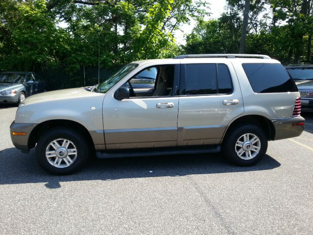 Mercury Mountaineer 2004 photo 16