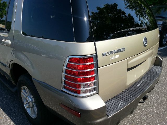 Mercury Mountaineer 2004 photo 6