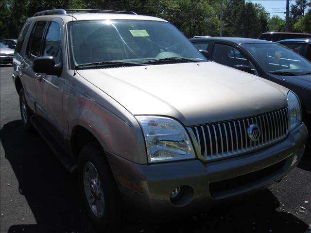 Mercury Mountaineer 2004 photo 1