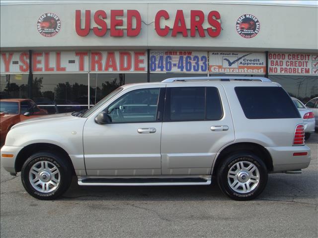 Mercury Mountaineer 2004 photo 1