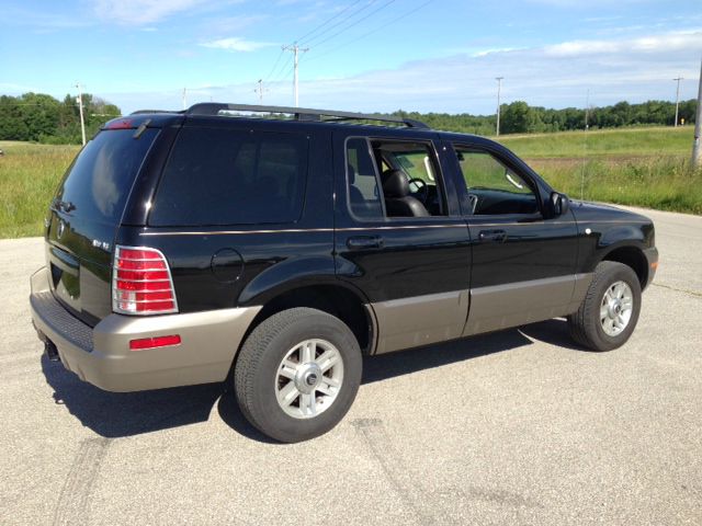 Mercury Mountaineer Touring Signature Sedan 4D SUV