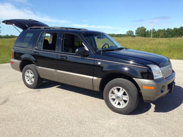 Mercury Mountaineer 2004 photo 3