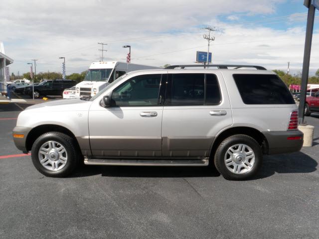 Mercury Mountaineer 2004 photo 1