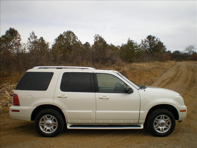 Mercury Mountaineer 2004 photo 4