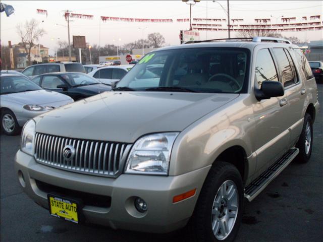 Mercury Mountaineer 2004 photo 2